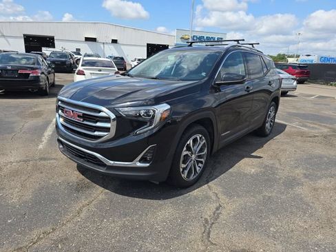 Certified 2018 GMC Terrain SLT w/ Preferred Package AWD/4WD image 4