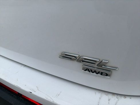 Used 2016 Ford Edge SEL w/ Equipment Group 201A image 7