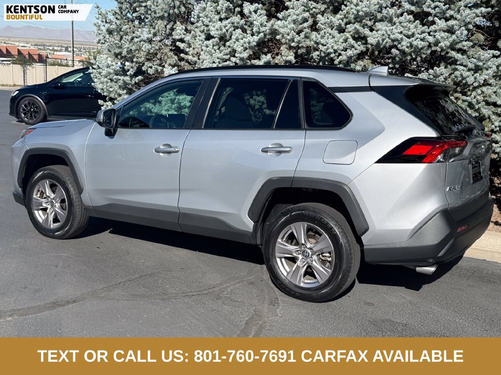 Used 2023 Toyota RAV4 XLE AWD/4WD image 5