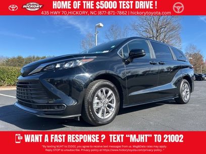 Used 2025 Toyota Sienna LE