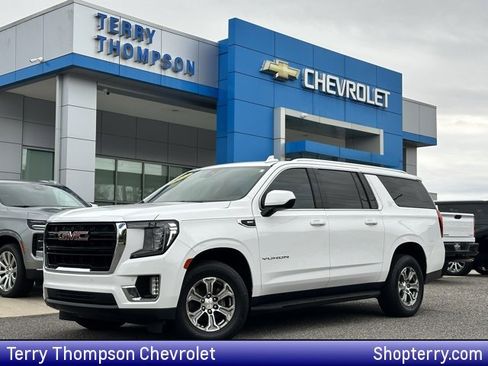 Used 2022 GMC Yukon XL SLE image 1