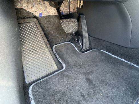 Used 2023 Lexus RZ 450e Premium image 17