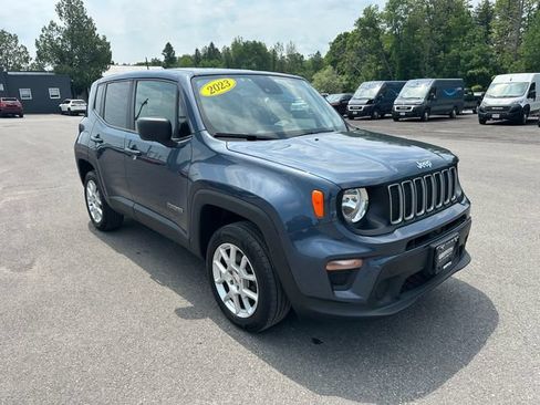 Used 2023 Jeep Renegade Latitude AWD/4WD image 7