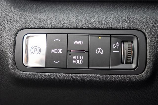 Certified 2025 GMC Terrain Elevation AWD/4WD image 28