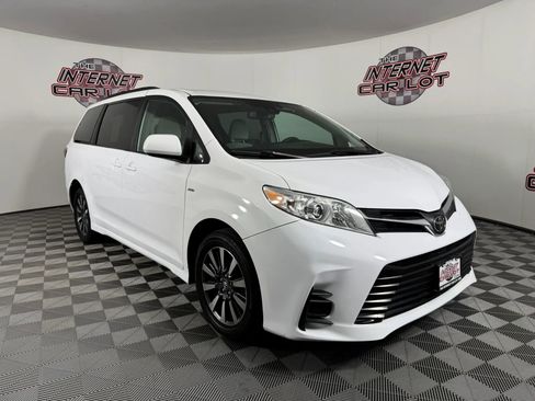 Used 2019 Toyota Sienna LE AWD/4WD image 9