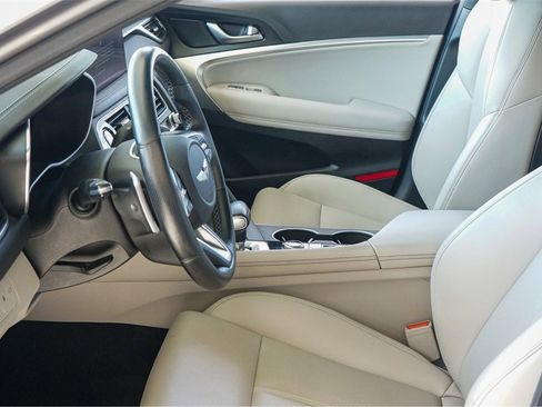 Used 2023 Genesis G70 2.0T image 10