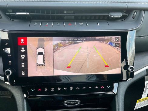 New 2026 Jeep Grand Cherokee Limited AWD/4WD image 14
