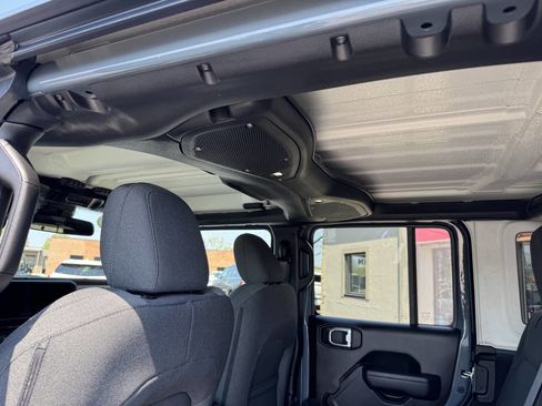 Used 2024 Jeep Wrangler Unlimited Sport AWD/4WD image 18