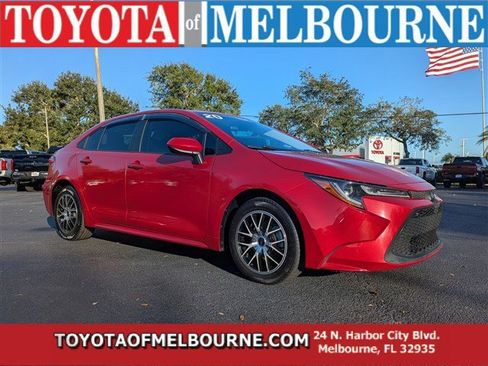 Used 2020 Toyota Corolla LE image 1