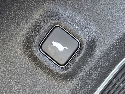 Used 2025 Acura MDX w/ Technology Package image 38