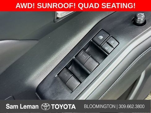 Used 2022 Toyota Highlander XSE image 17