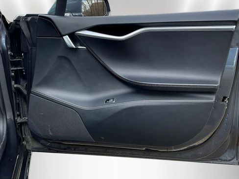 Used 2016 Tesla Model S 60 image 28