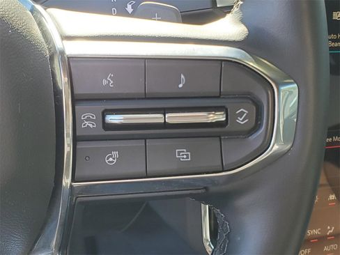 Used 2024 GMC Acadia Elevation image 26