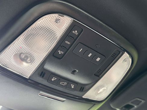 Used 2023 Dodge Durango GT AWD/4WD image 34