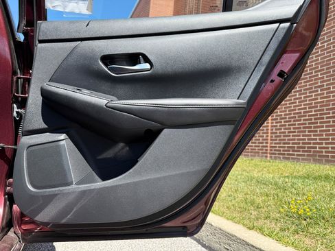 Used 2021 Nissan Sentra SV FWD image 38