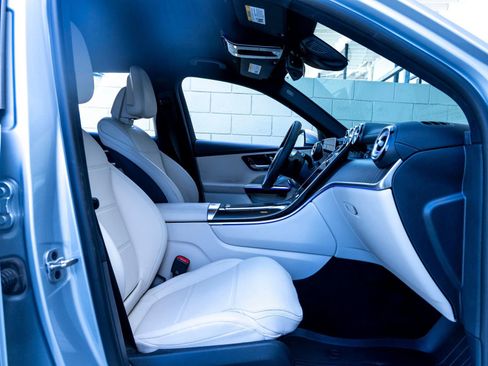 Used 2023 Mercedes-Benz GLC 300 image 28