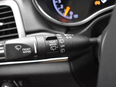 Used 2020 Jeep Grand Cherokee Limited w/ Luxury Group II AWD/4WD image 26