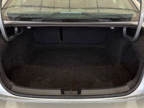 Used 2024 Volkswagen Jetta SE image 4