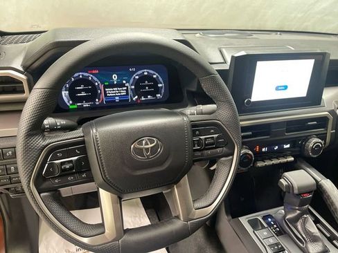 Used 2025 Toyota Tacoma TRD Off-Road w/ TRD Off Road Upgrade Package AWD/4WD image 14