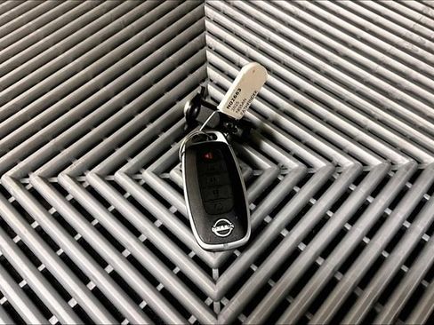 New 2025 Nissan Pathfinder Platinum w/ Lighting Package (N93) image 13