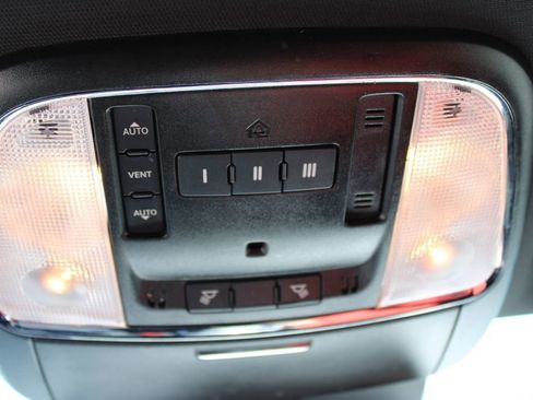 Used 2023 Dodge Charger Scat Pack image 18