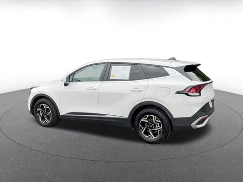 Used 2025 Kia Sportage LX FWD image 10