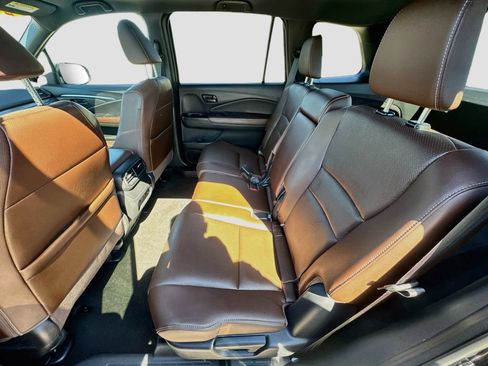 Used 2024 Honda Passport EX-L image 23