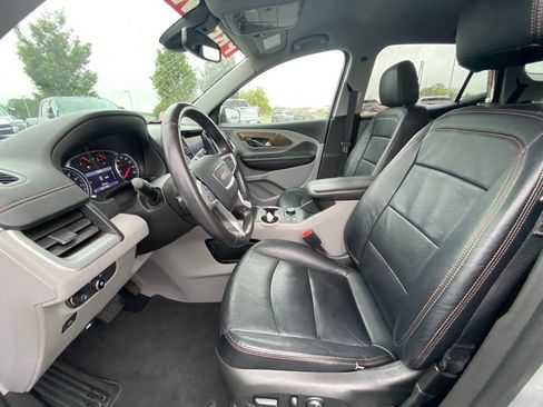 Used 2020 GMC Terrain SLE w/ Driver Convenience Package FWD image 14