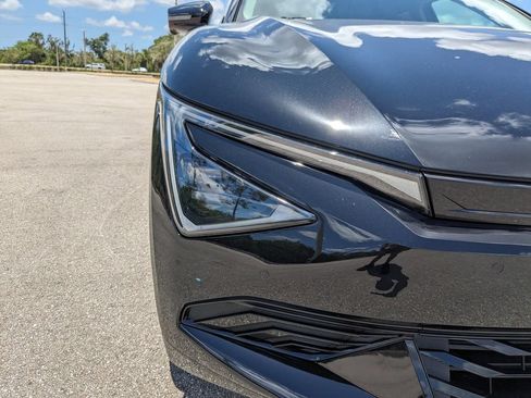 New 2025 Kia EV6 Wind RWD image 12