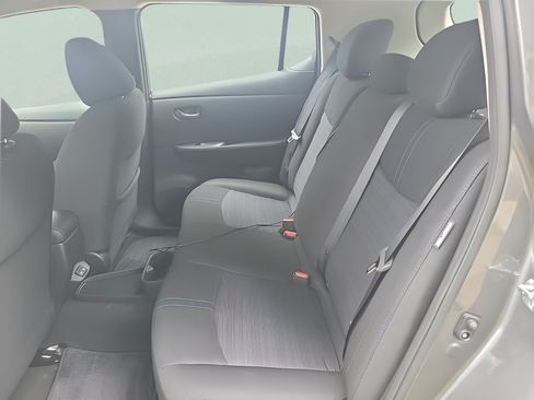 Used 2025 Nissan Leaf S FWD image 7