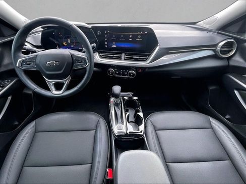 Used 2024 Chevrolet Trax ACTIV FWD image 16