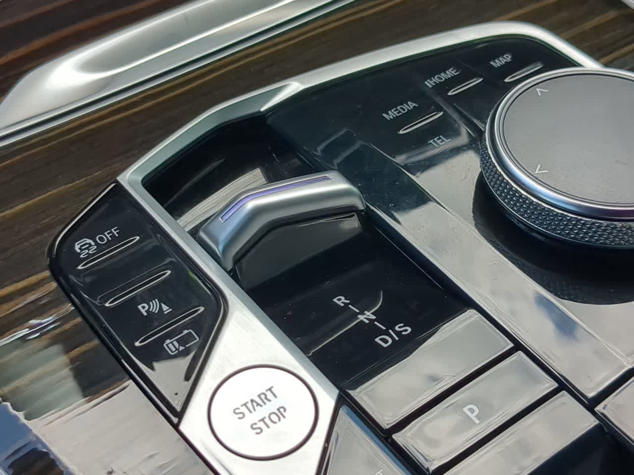 Used 2024 BMW X5 xDrive50e AWD/4WD image 34