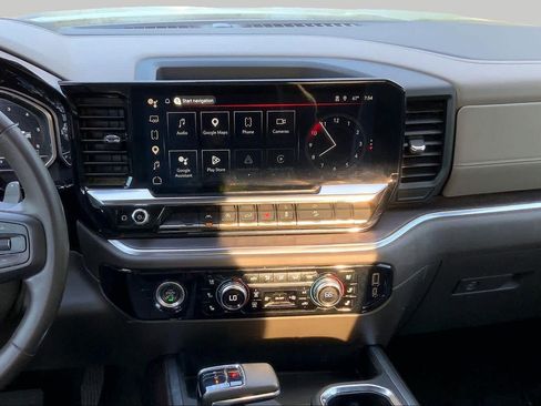 Used 2023 GMC Sierra 1500 SLT w/ SLT Premium Package AWD/4WD image 7