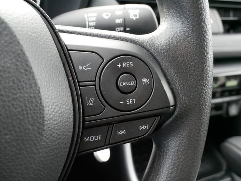 Certified 2025 Toyota RAV4 LE image 25