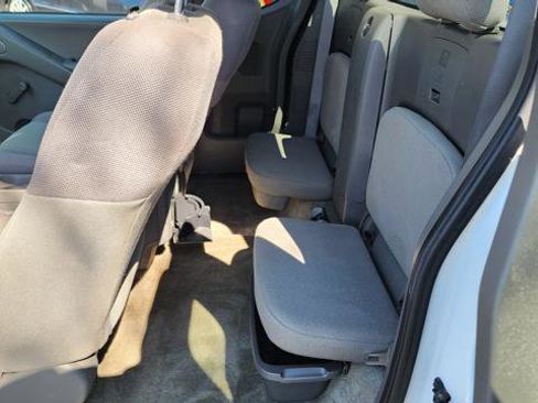 Used 2014 Nissan Frontier S RWD image 22