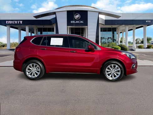 Used 2017 Buick Envision Essence image 2