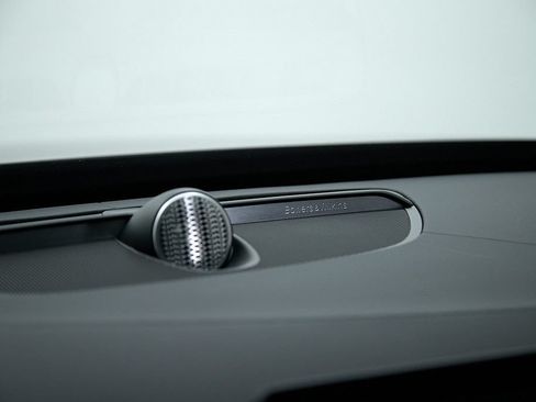 Certified 2025 Volvo XC90 T8 Ultra AWD/4WD image 14