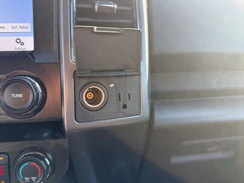 Used 2019 Ford F150 XLT w/ Equipment Group 302A Luxury AWD/4WD image 35