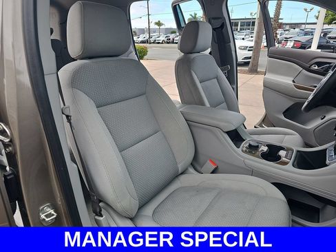 Used 2023 GMC Acadia SLE w/ Driver Convenience Package AWD/4WD image 10