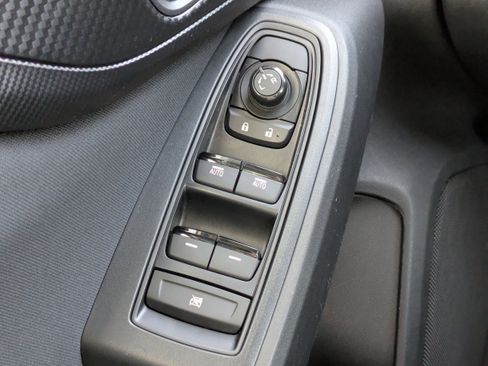 Used 2023 Subaru Crosstrek 2.0i image 31