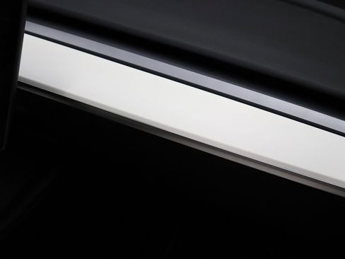 Used 2022 Tesla Model 3 image 34