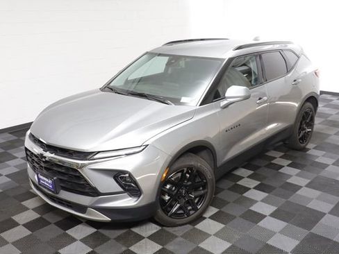 Used 2023 Chevrolet Blazer LT w/ Convenience Package image 2
