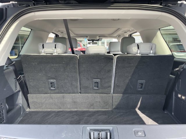 Used 2025 Ford Expedition Active AWD/4WD image 7