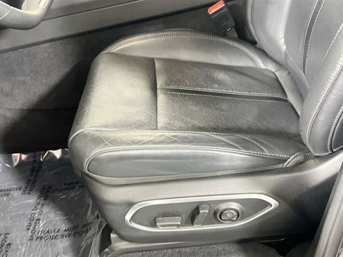 Used 2022 Jeep Wagoneer Series III w/ Flexible Seating Group image 20