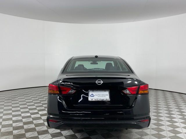 Used 2025 Nissan Altima 2.5 SV FWD image 6