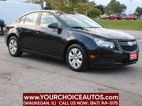 Used 2012 Chevrolet Cruze LS image 3