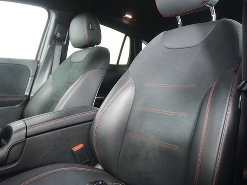 Used 2023 Mercedes-Benz GLA 250 4MATIC image 7