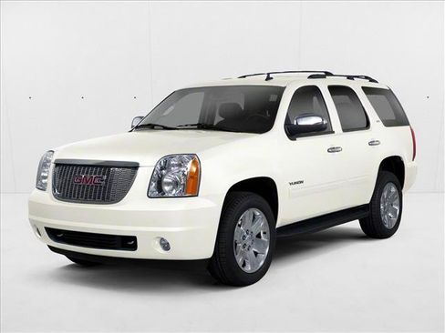 Used 2012 GMC Yukon Denali RWD image 1