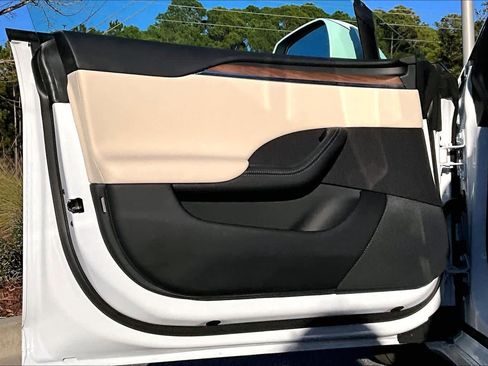 Used 2022 Tesla Model S image 20