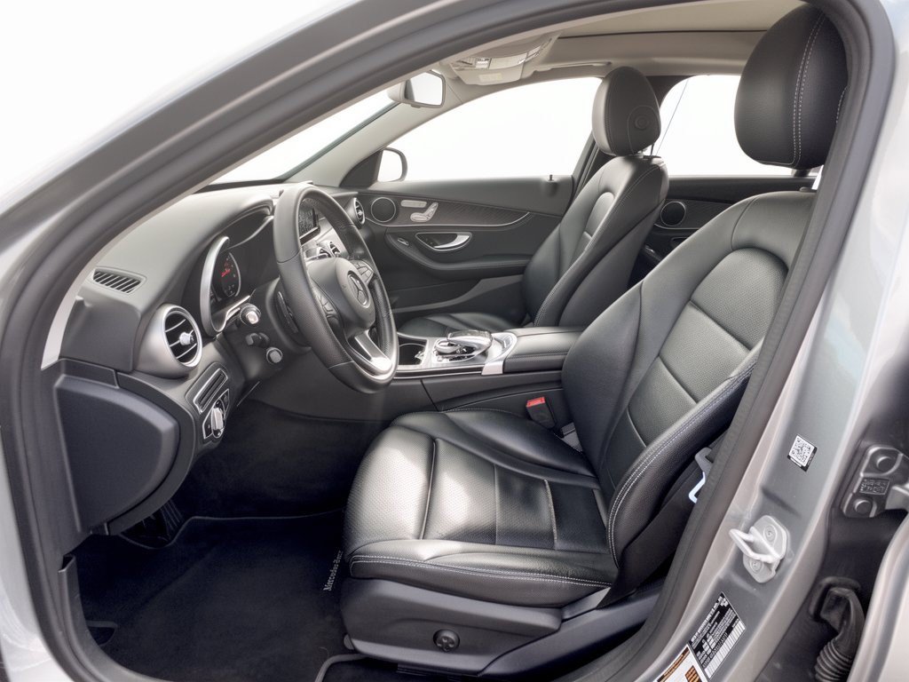 Used 2016 Mercedes-Benz C 300 4MATIC Sedan image 5